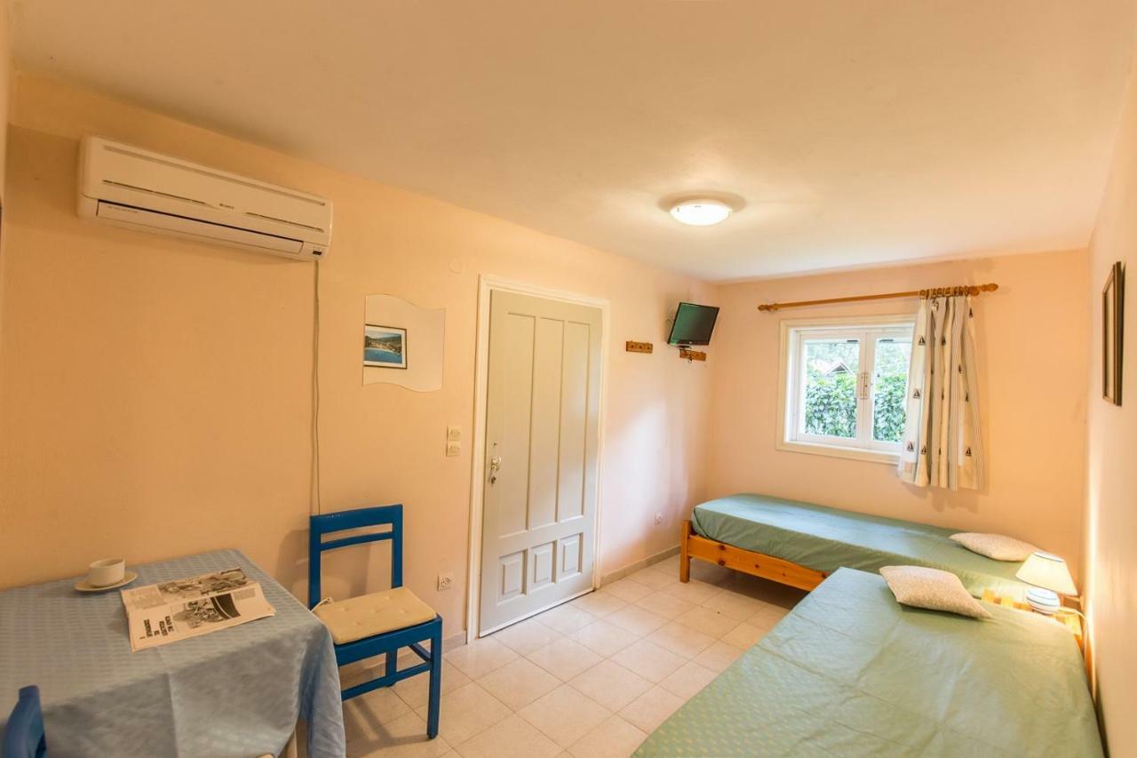 ליגיה Ormos Drepanou Apartments מראה חיצוני תמונה